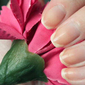 Dépose et soin des ongles