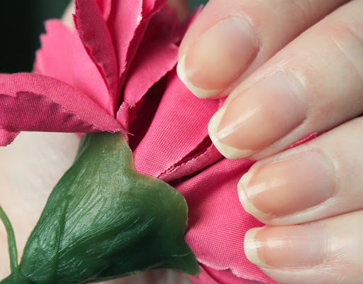 Dépose et soin des ongles