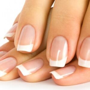 Pose de faux ongles